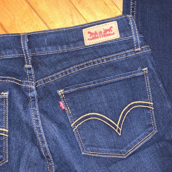 Levi’s Jeans - Picture 5 of 10